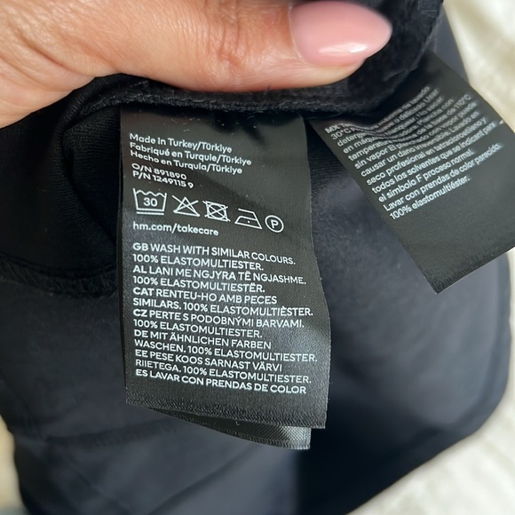 H&M Divided Black Strapless Top - Picture 7 of 8